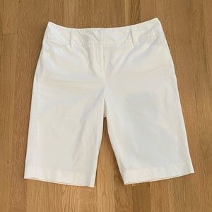 Dana Buchman Signature Womens White Cotton Shorts w Stretch/Side Pockets/Size 10